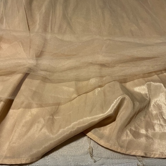 Forever 21 Gold Pleated A-line Maxi Dress - Picture 9 of 10